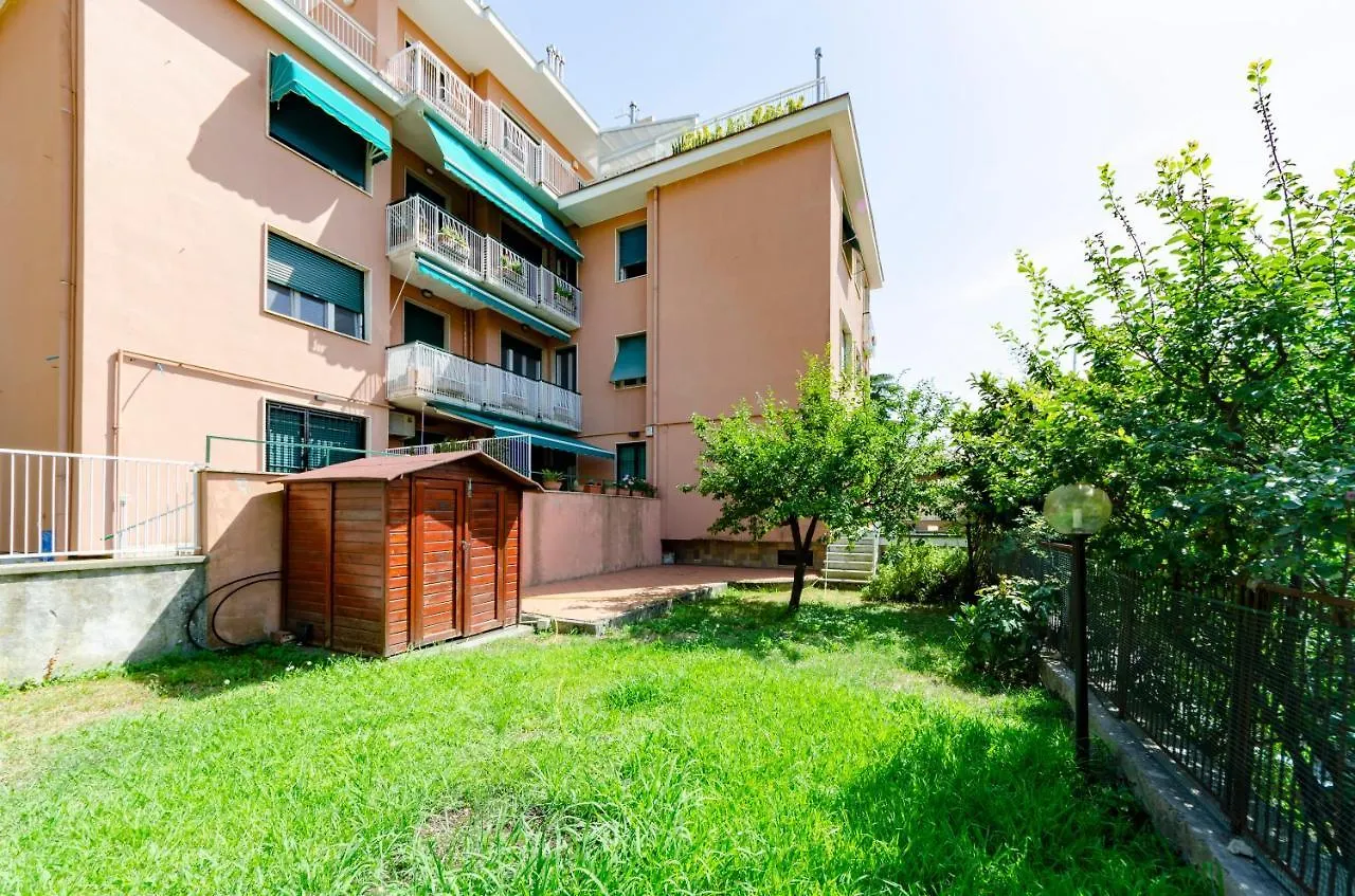 Joivy Stylish Flat Terrace Apartment Genoa Italy