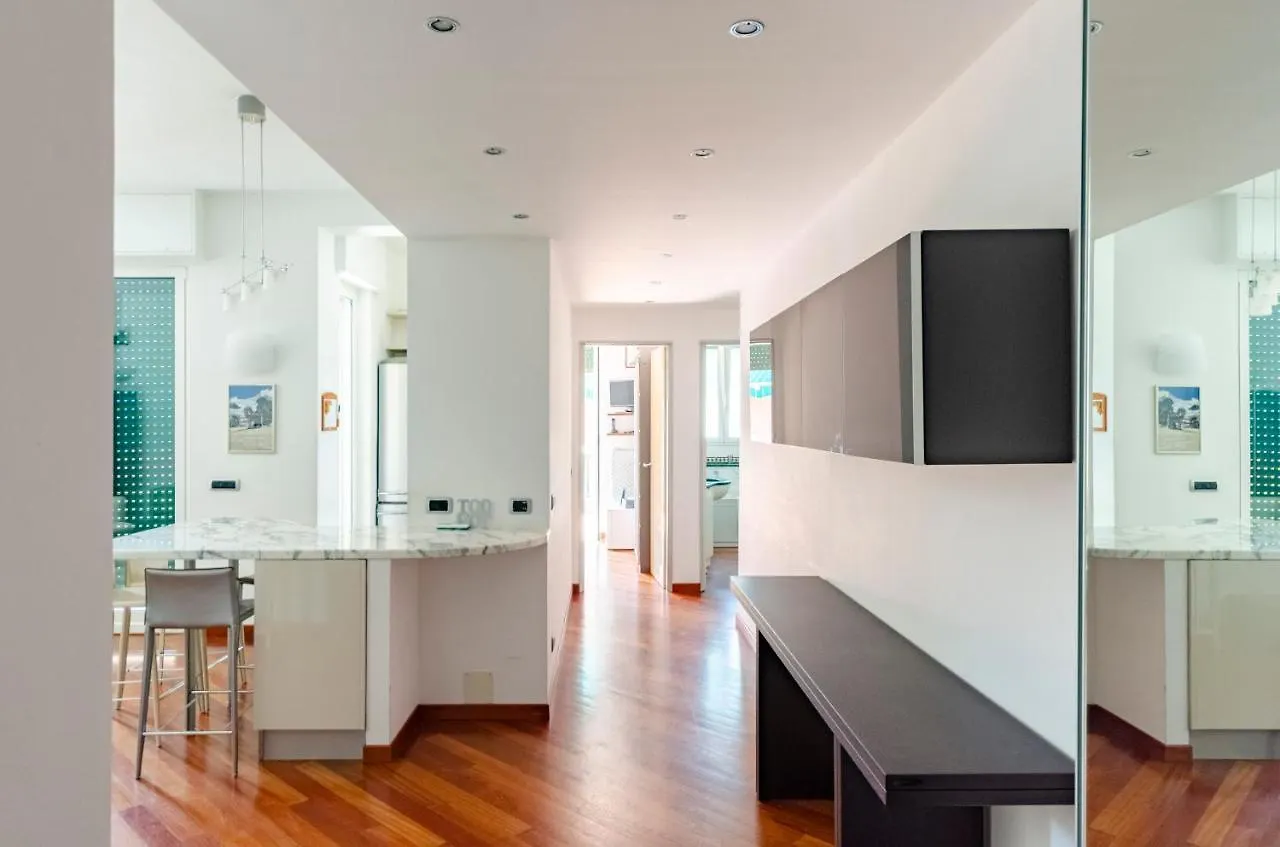 Апартаменты Joivy Stylish Flat Terrace Генуя