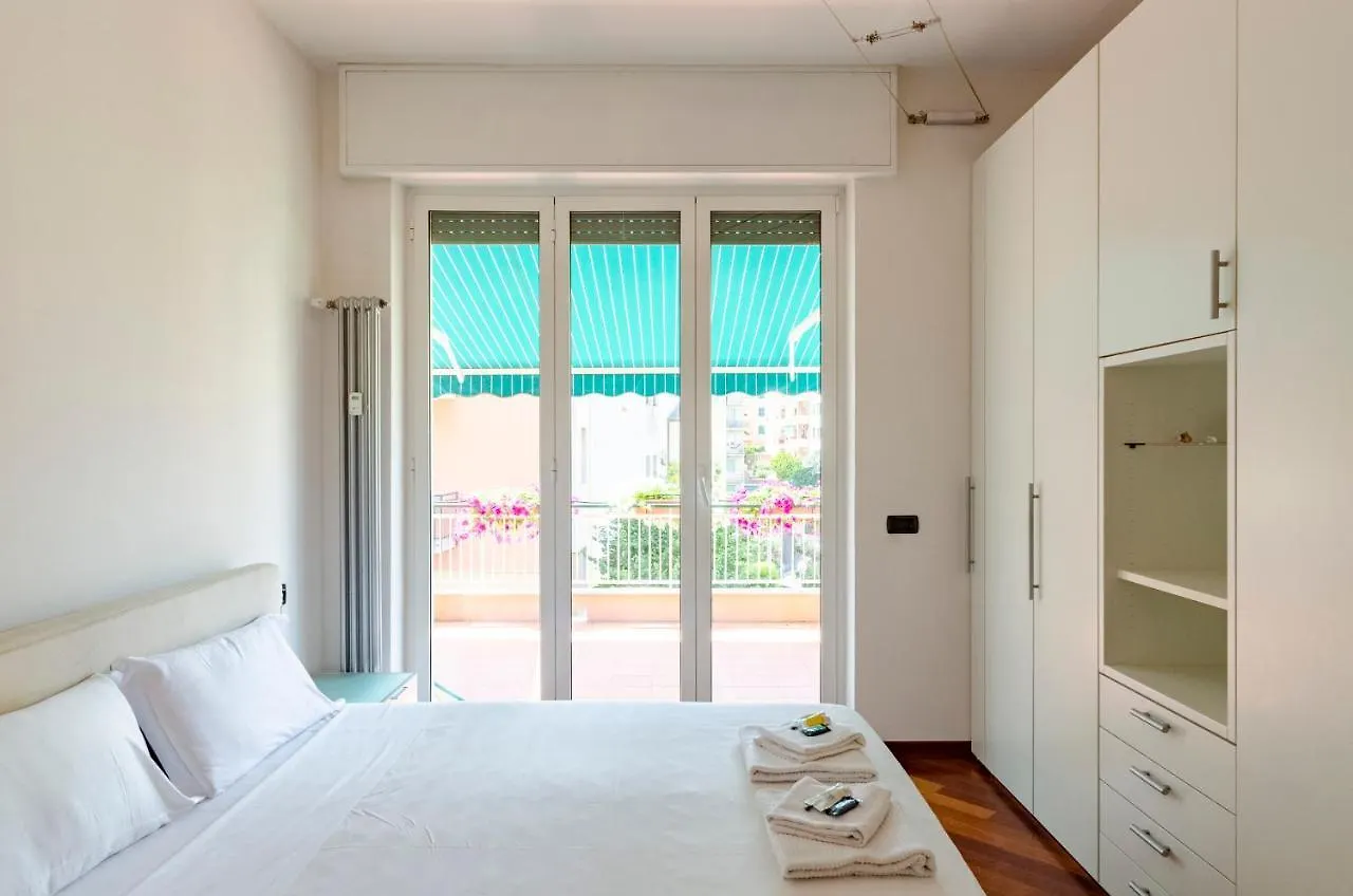 Апартаменты Joivy Stylish Flat Terrace Генуя 0*,  Италия