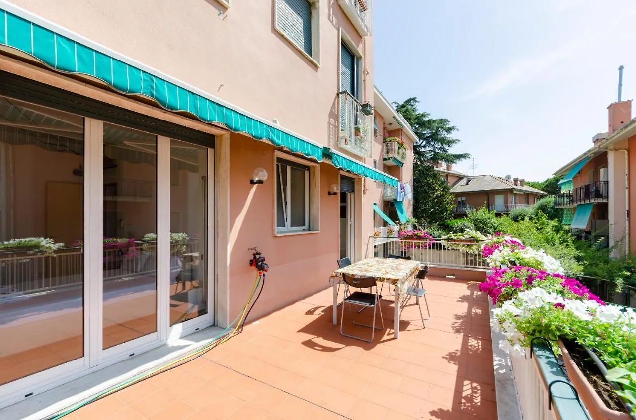 Joivy Stylish Flat Terrace Apartment Genoa Italy