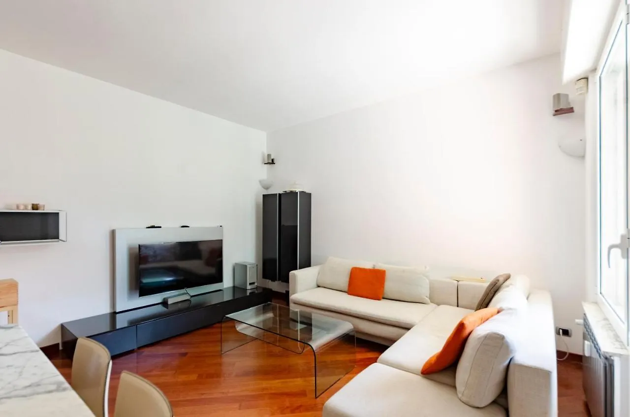 Апартаменты Joivy Stylish Flat Terrace Генуя 0*,  Италия