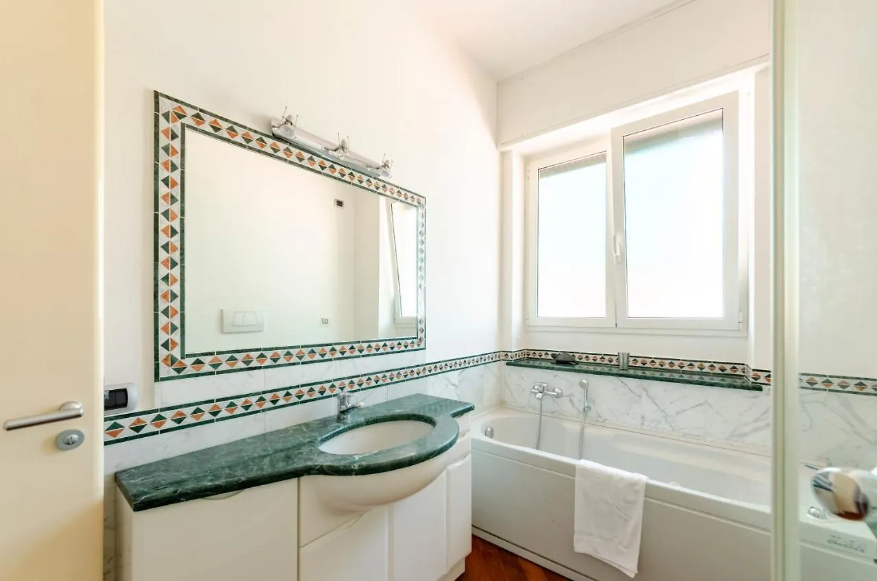 Joivy Stylish Flat Terrace Apartment Genoa