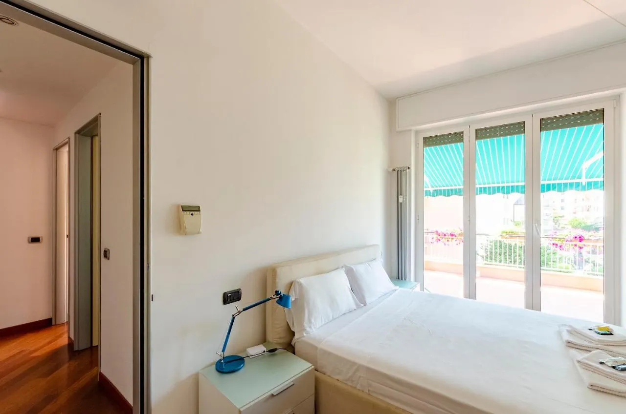 Joivy Stylish Flat Terrace Apartment Genoa
